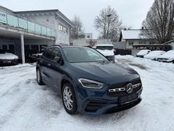 Blau Gebraucht 2021 Mercedes GLA200 AMG SUV | 26.490 € (Guter Preis)