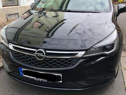 Schwarz Gebraucht 2018 Opel Astra Kombi | 6.500 € (Fairer Preis)