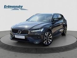 Platinum grey (grau) Gebraucht 2024 Volvo V60 CC Plus Kombi | 39.960 € (Guter Preis)