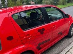 Rot Gebraucht 2011 Daihatsu Sirion Kleinwagen | 4.600 € (Fairer Preis)