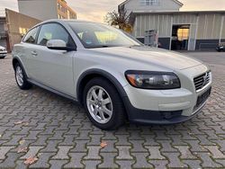 Weiß Gebraucht 2008 Volvo C30 Momentum Kleinwagen | 4.980 € (Fairer Preis)