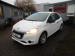 Weiß Gebraucht 2012 Peugeot 208 Access Kleinwagen | 3.999 € (Fairer Preis)