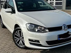 Weiß Gebraucht 2016 VW Golf VII Limousine | 13.499 € (Etwas zu teuer)