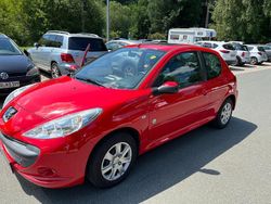 Rot Gebraucht 2012 Peugeot 206+ Kleinwagen | 3.000 €