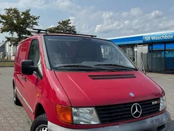 Rot Gebraucht 1999 Mercedes Vito Van / Kleinbus | 3.400 €