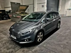 Grau Gebraucht 2017 Ford S-MAX Titanium Van / Kleinbus | 13.399 € (Guter Preis)