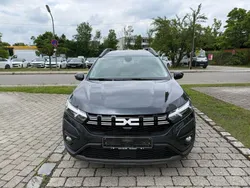 Grau Gebraucht 2023 Dacia Jogger Extreme Van / Kleinbus | 18.990 € (Fairer Preis)