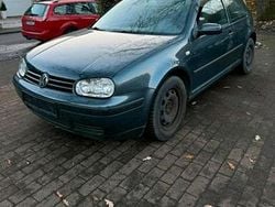 Grau Gebraucht 2001 VW Golf Limousine | 1.499 € (Guter Preis)