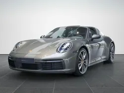 Grün Gebraucht 2024 Porsche 911 Targa 4 Cabrio | 155.900 € (Superpreis)