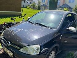 Schwarz Gebraucht 2003 Opel Corsa Limousine | 650 € (Guter Preis)