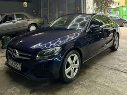 Blau Gebraucht 2017 Mercedes C220 Limousine | 18.400 € (Guter Preis)