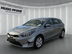 Lunarsilber metallic Neu 2025 Kia Ceed Vision Limousine | 22.690 € (Fairer Preis)