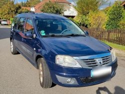 Blau Gebraucht 2011 Dacia Logan MCV Lauréate Kombi | 2.950 € (Fairer Preis)