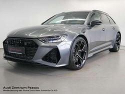 Grau Gebraucht 2024 Audi RS6 Performance Kombi | 116.900 € (Guter Preis)