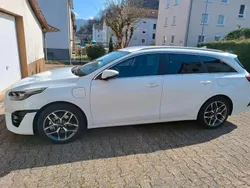 Weiß Gebraucht 2022 Kia Ceed 2 Kombi | 22.100 € (Fairer Preis)