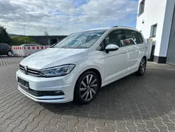 Weiß Gebraucht 2018 VW Touran Highline Van / Kleinbus | 19.880 € (Superpreis)