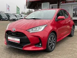 Rot Gebraucht 2024 Toyota Yaris Team Limousine | 22.450 € (Guter Preis)