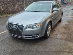 Grau Gebraucht 2005 Audi A4 Ambiente Limousine | 2.200 € (Guter Preis)