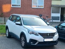 Weiß Gebraucht 2019 Peugeot 5008 Van / Kleinbus | 20.000 €