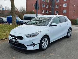 Weiß Gebraucht 2023 Kia Ceed Limousine | 13.950 € (Superpreis)