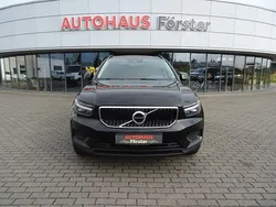 Schwarz Gebraucht 2022 Volvo XC40 Momentum SUV | 28.990 € (Fairer Preis)