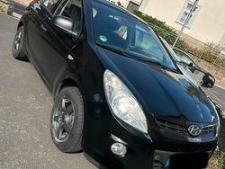 Schwarz Gebraucht 2009 Hyundai i20 Kleinwagen | 2.600 € (Fairer Preis)