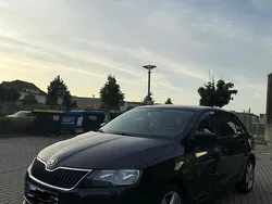 Schwarz Gebraucht 2013 Skoda Rapid Limousine | 6.499 €