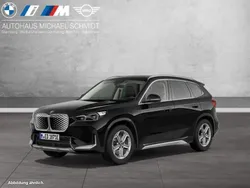 Schwarz Neu 2025 BMW iX1 xLine SUV | 55.111 € (Fairer Preis)