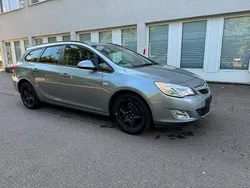 Grau Gebraucht 2011 Opel Astra Kombi | 2.555 € (Guter Preis)