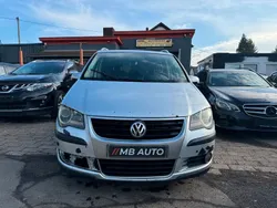 Grau Gebraucht 2008 VW Touran Cross Van / Kleinbus | 2.700 € (Superpreis)