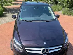 Violet Gebraucht 2016 Mercedes B180 Van / Kleinbus | 9.800 € (Guter Preis)