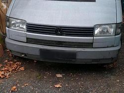 Grau Gebraucht 1991 VW T4 Van | 3.000 €