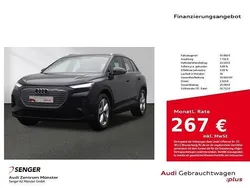 Mythosschwarz metallic Gebraucht 2022 Audi Q4 e-tron Ambiente SUV | 30.880 € (Etwas zu teuer)