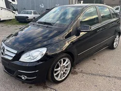 Schwarz Gebraucht 2011 Mercedes B200 Van / Kleinbus | 9.699 € (Etwas zu teuer)