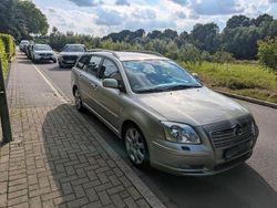 Silber Gebraucht 2005 Toyota Avensis Kombi | 3.000 € (Guter Preis)