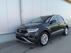 Grenadilschwarz metallic Neu 2025 VW T-Roc Life SUV | 32.290 € (Superpreis)
