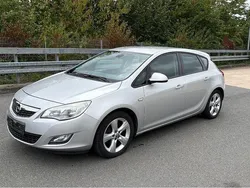 Silber Gebraucht 2010 Opel Astra Limousine | 2.490 € (Superpreis)