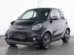 Schwarz Gebraucht 2024 Smart ForTwo Coupé Passion Exclusive Coupé | 18.222 € (Teuer)