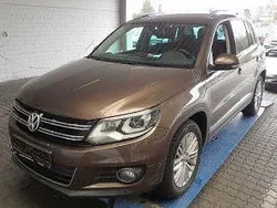Braun Gebraucht 2015 VW Tiguan Sportline SUV | 13.799 € (Guter Preis)