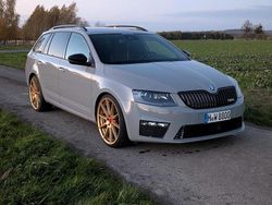 Grau Gebraucht 2016 Skoda Octavia RS Kombi | 14.299 €