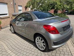 Silber Gebraucht 2008 Peugeot 207 CC Roland Garros Cabrio | 2.850 € (Guter Preis)