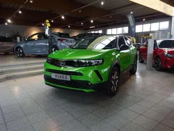 Lackierung matcha green Gebraucht 2023 Opel Mokka-e Elegance SUV | 29.990 €