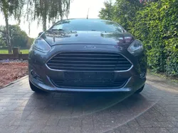 Grau Gebraucht 2015 Ford Fiesta Kleinwagen | 5.999 € (Guter Preis)