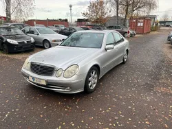 Brilliant silver metallic Gebraucht 2002 Mercedes E320 Avantgarde Limousine | 1.950 € (Superpreis)