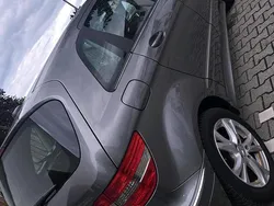 Grau Gebraucht 2011 Mercedes B180 Van / Kleinbus | 5.200 €