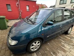 Blau Gebraucht 1999 Renault Scénic Van / Kleinbus | 750 € (Superpreis)