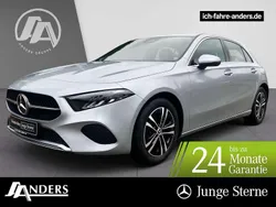 Hightech silber Gebraucht 2024 Mercedes A180 Progressive Limousine | 28.794 € (Fairer Preis)