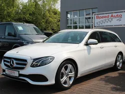 Weiß Gebraucht 2017 Mercedes E200 Avantgarde Limousine | 24.490 € (Fairer Preis)
