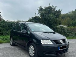 Schwarz Gebraucht 2003 VW Touran Van / Kleinbus | 3.649 € (Etwas zu teuer)