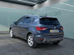 Grau Gebraucht 2024 Seat Arona FR SUV | 26.399 € (Fairer Preis)